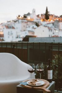 pexels-elletakesphotos-1549195